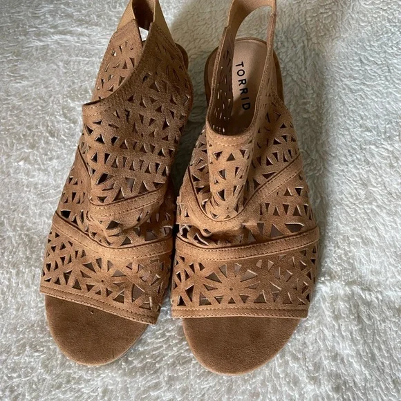 Torrid ankle bootie size 8.5W - Picture 2 of 7